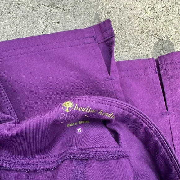 Purple Scrub Set Purple Heart Healing Hands Medium top/XS pants - Picture 3 of 3
